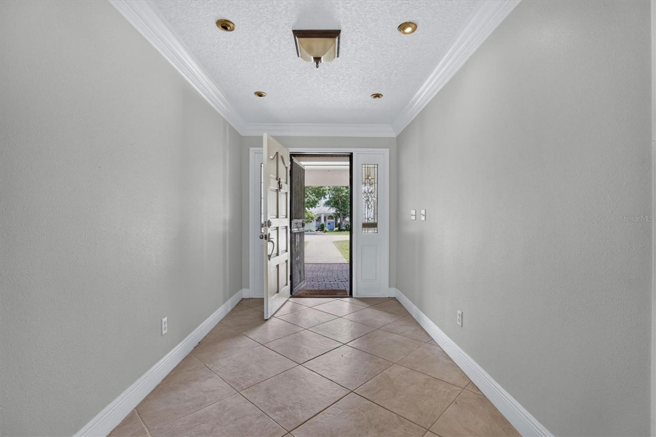 306 Oak Estates Drive, Orlando, FL 32806 Photo
