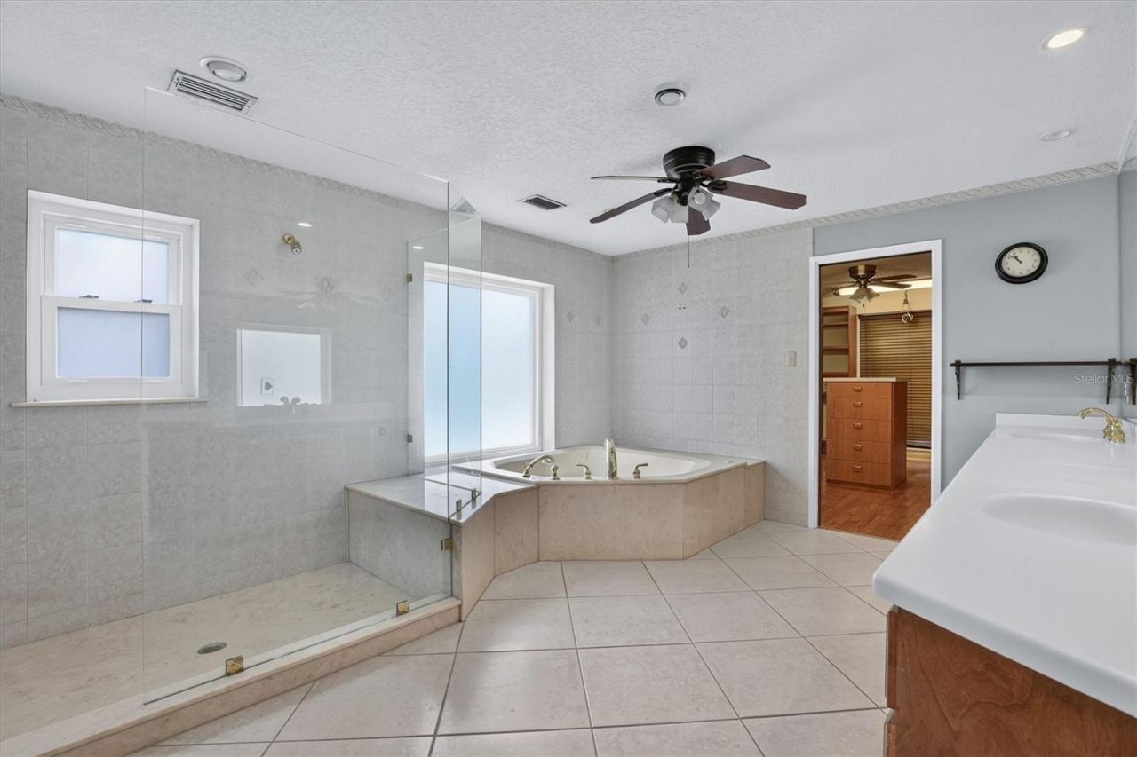306 Oak Estates Drive, Orlando, FL 32806 Photo