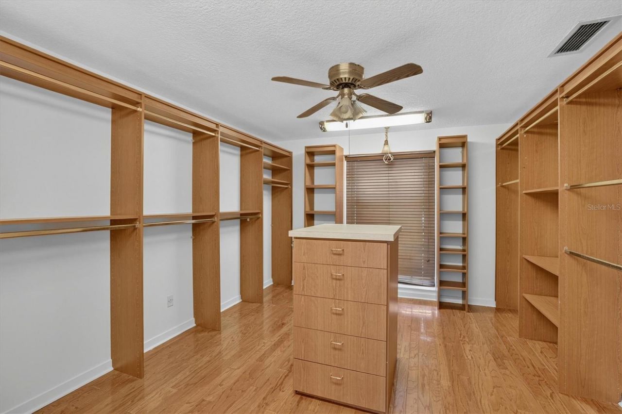 306 Oak Estates Drive, Orlando, FL 32806 Photo