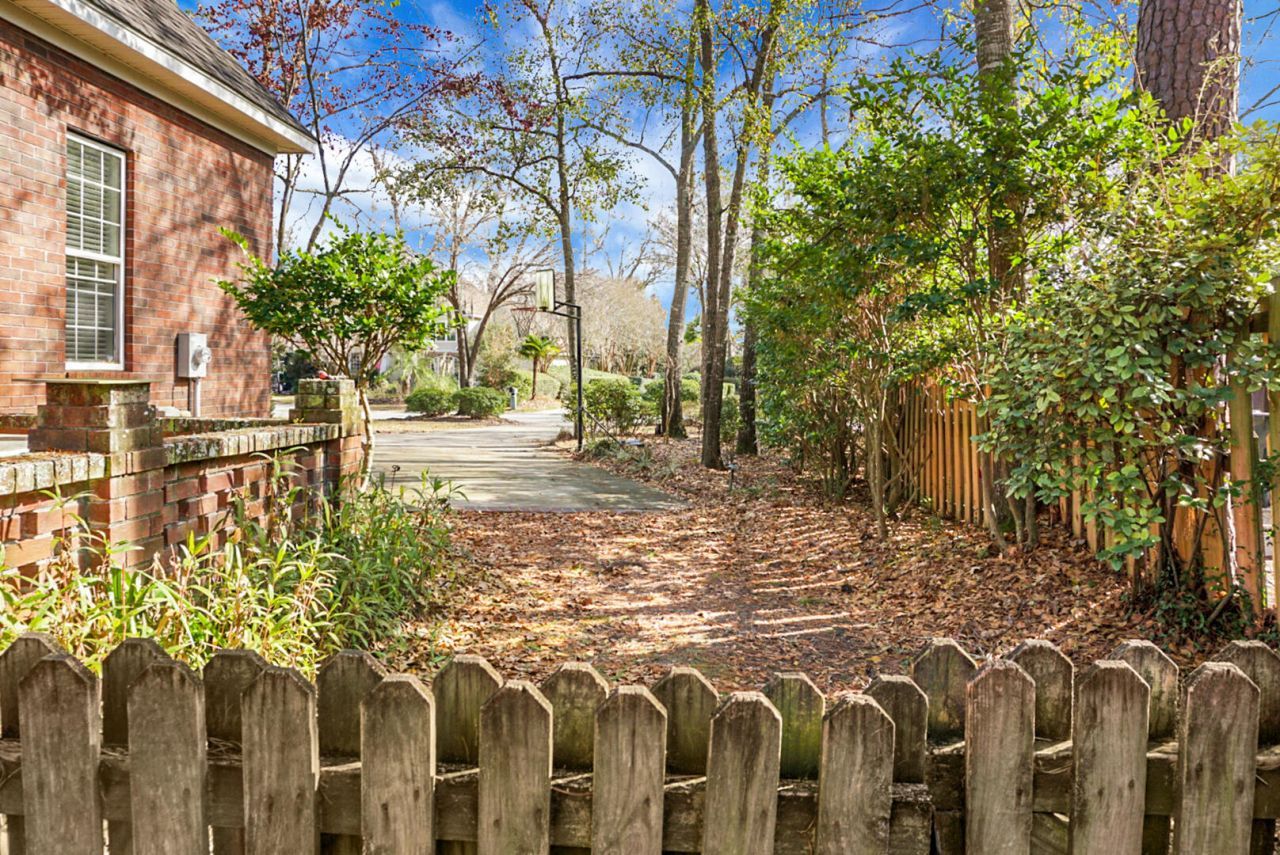 4271 Persimmon Woods Drive Photo 30