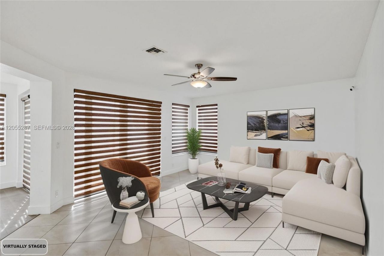 740 E Cypress Pointe Dr E, Pembroke Pines, FL 33027 Photo