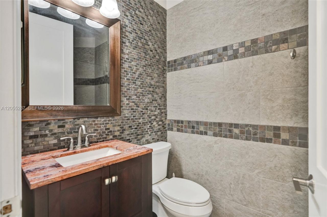 740 E Cypress Pointe Dr E, Pembroke Pines, FL 33027 Photo