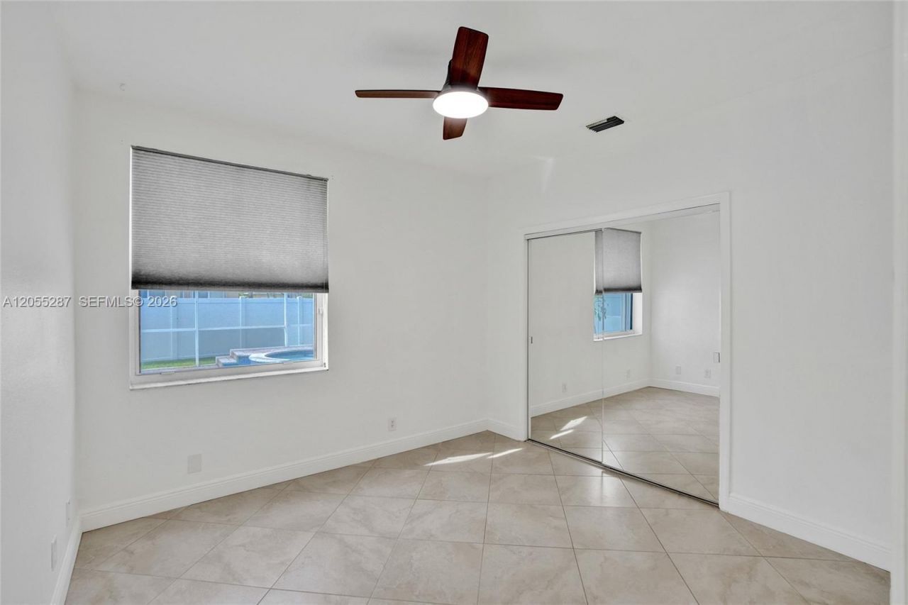 740 E Cypress Pointe Dr E, Pembroke Pines, FL 33027 Photo