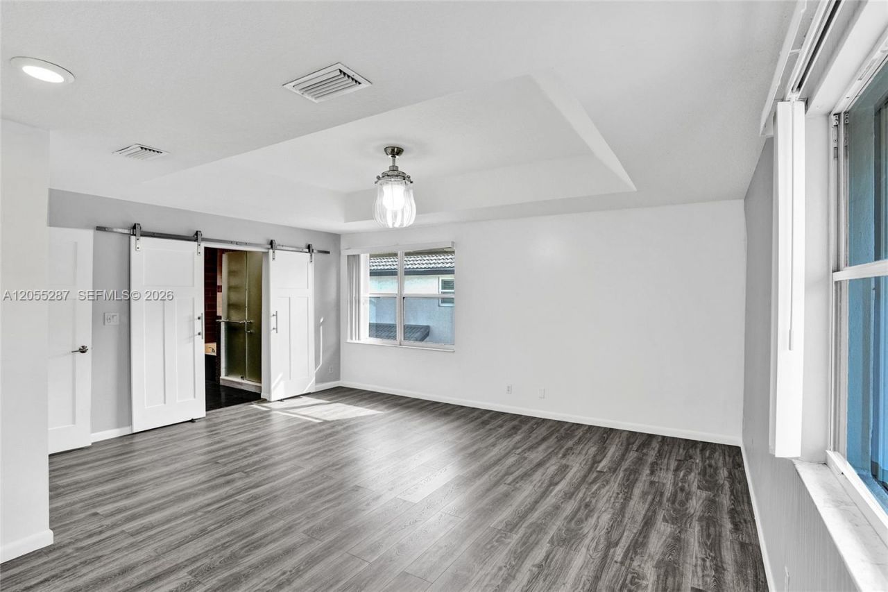 740 E Cypress Pointe Dr E, Pembroke Pines, FL 33027 Photo