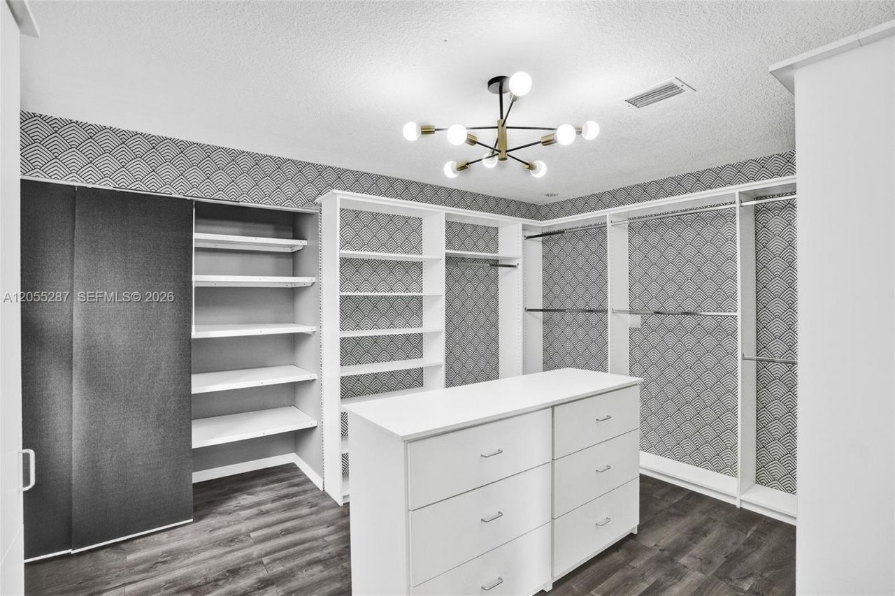 740 E Cypress Pointe Dr E, Pembroke Pines, FL 33027 Photo