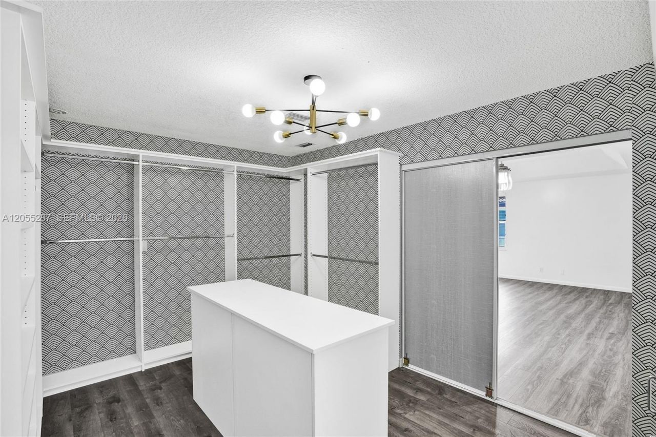 740 E Cypress Pointe Dr E, Pembroke Pines, FL 33027 Photo