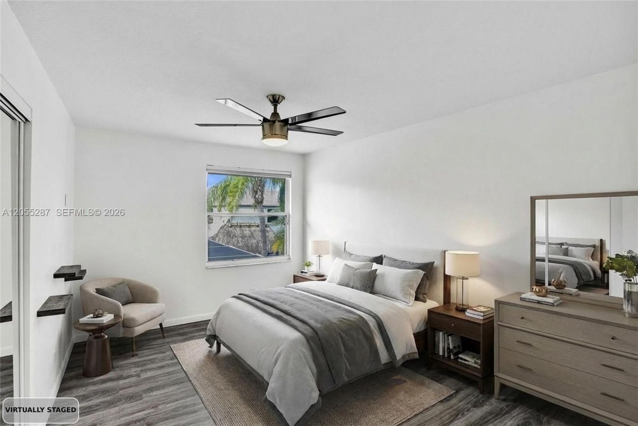 740 E Cypress Pointe Dr E, Pembroke Pines, FL 33027 Photo