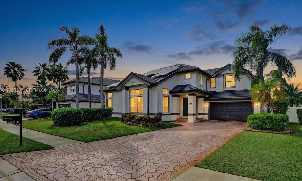 740 E Cypress Pointe Dr E, Pembroke Pines, FL 33027 Photo