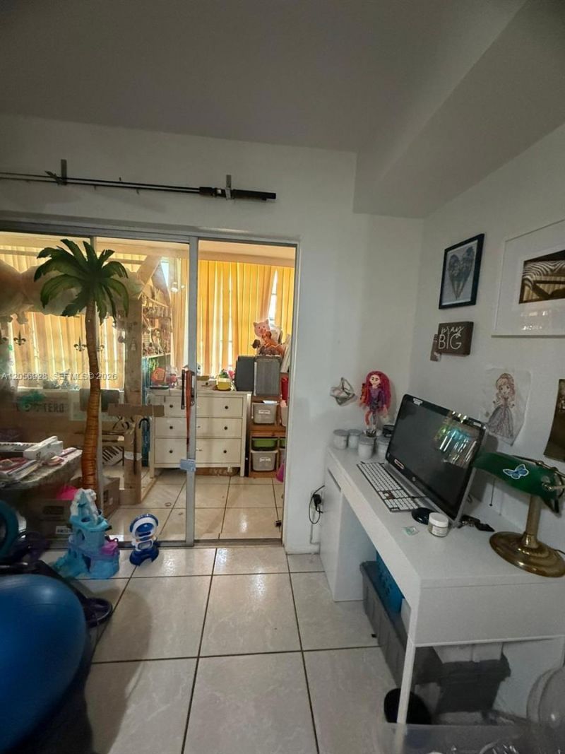 1540 NE 191st St , Unit 140, Miami, FL 33179 Photo