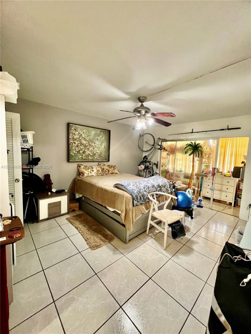 1540 NE 191st St , Unit 140, Miami, FL 33179 Photo
