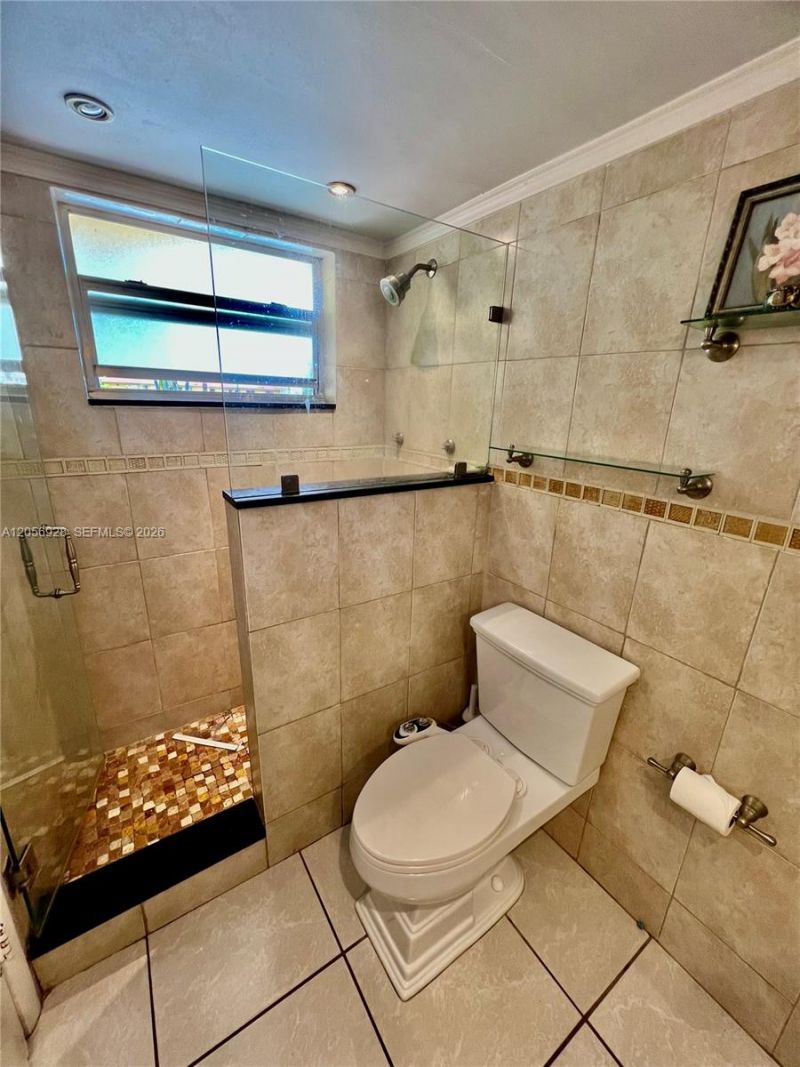 1540 NE 191st St , Unit 140, Miami, FL 33179 Photo