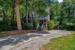 205 Telfair Court photo 4