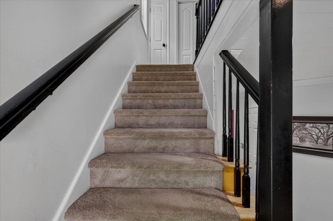 205 Telfair Court Photo 32