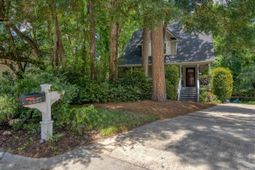 205 Telfair Court photo 4