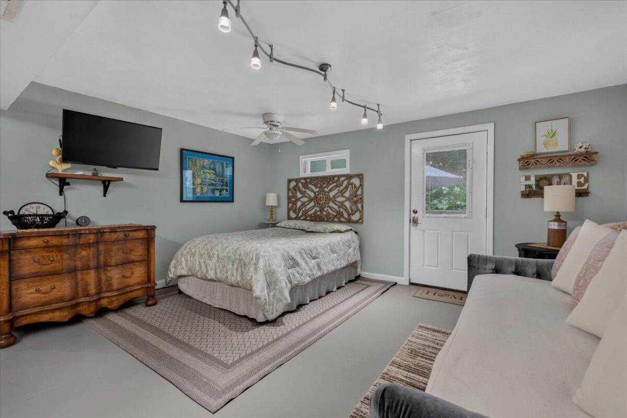205 Telfair Court Photo 65