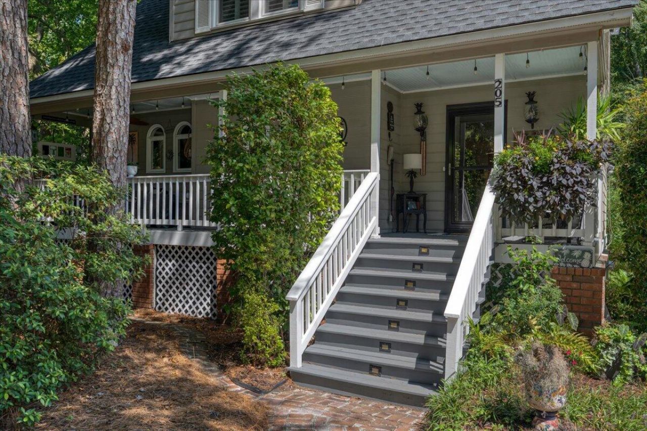 205 Telfair Court Photo 8