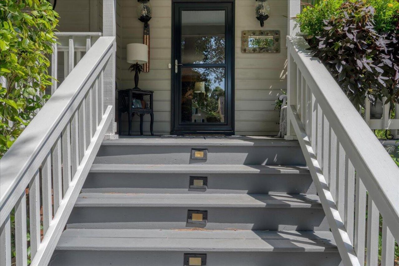 205 Telfair Court Photo 9