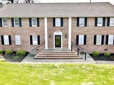 1105 State Route 121 N , Murray, KY 42071