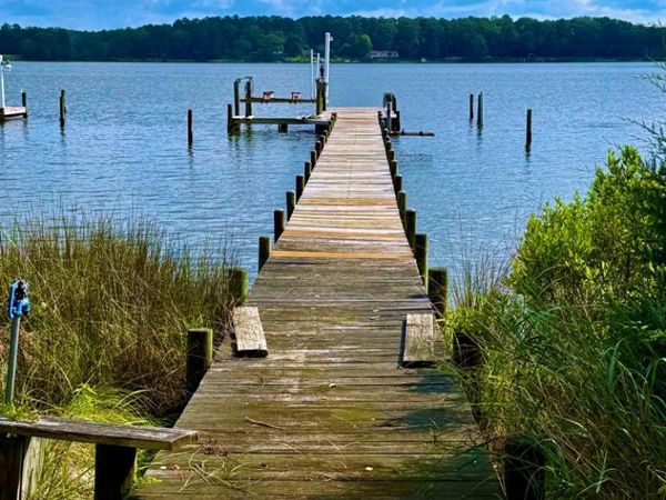 12354 Harcum Rd, GLOUCESTER, VA 23061