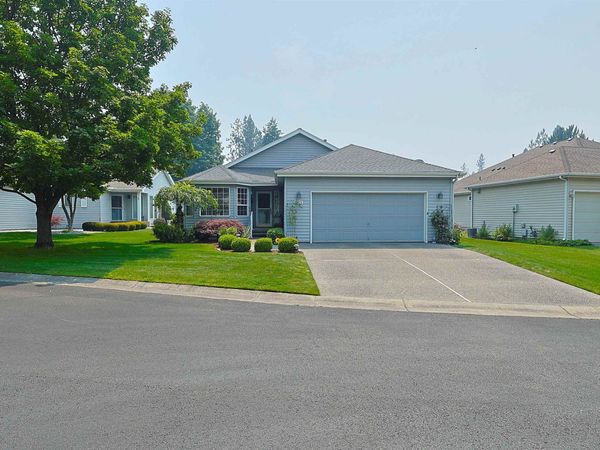 3815 S GREYSTONE Ln, Spokane, WA 99223