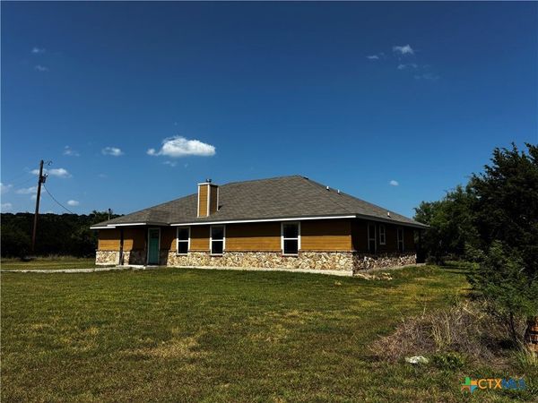23748 N US Highway 281 , Lampasas, TX 76550
