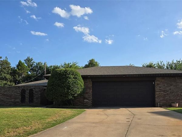 1324 SW 72nd Street, Oklahoma City, OK 73159