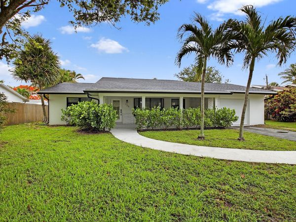 725 Heron Drive, Delray Beach, FL 33444