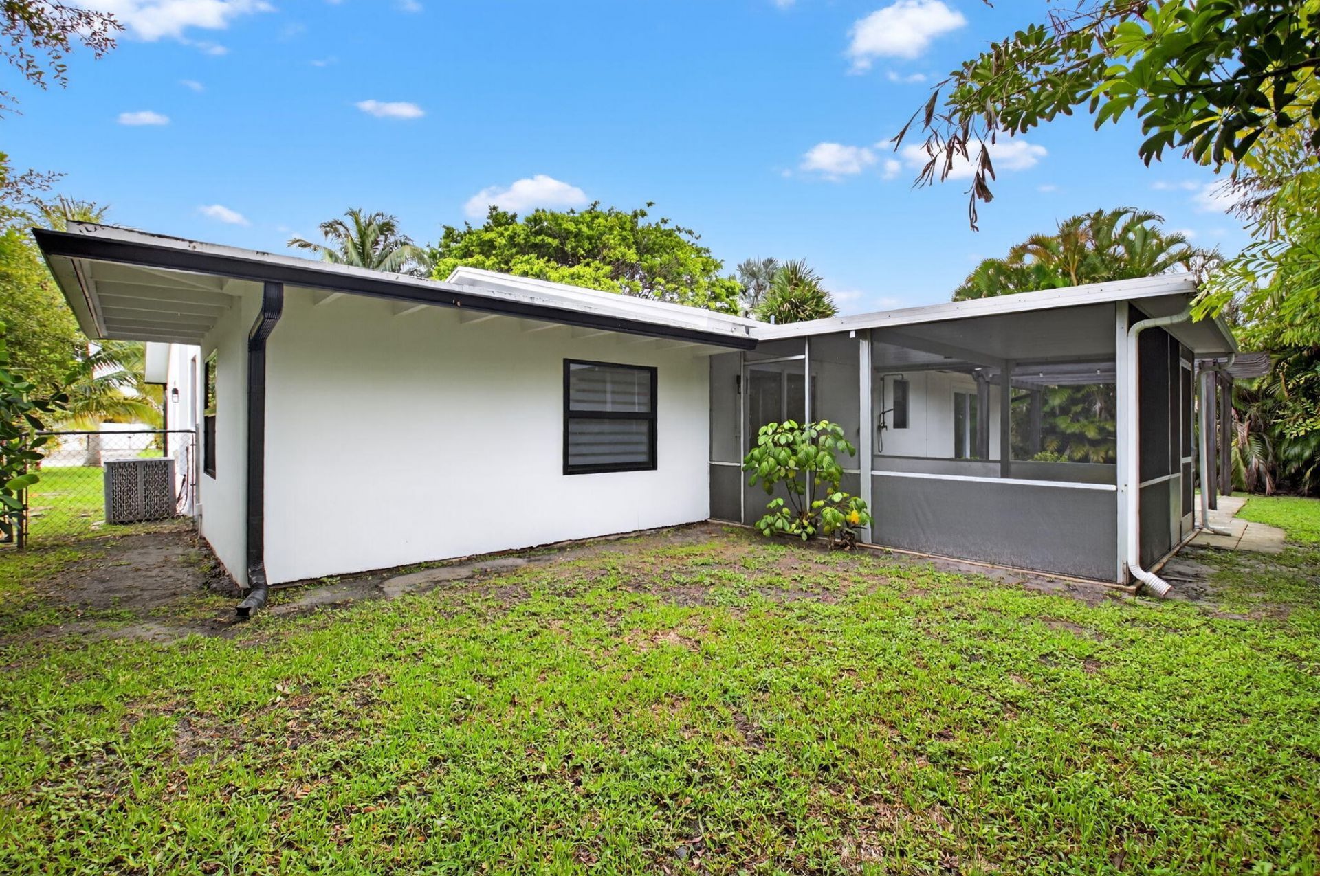 725 Heron Drive, Delray Beach, FL 33444 Photo