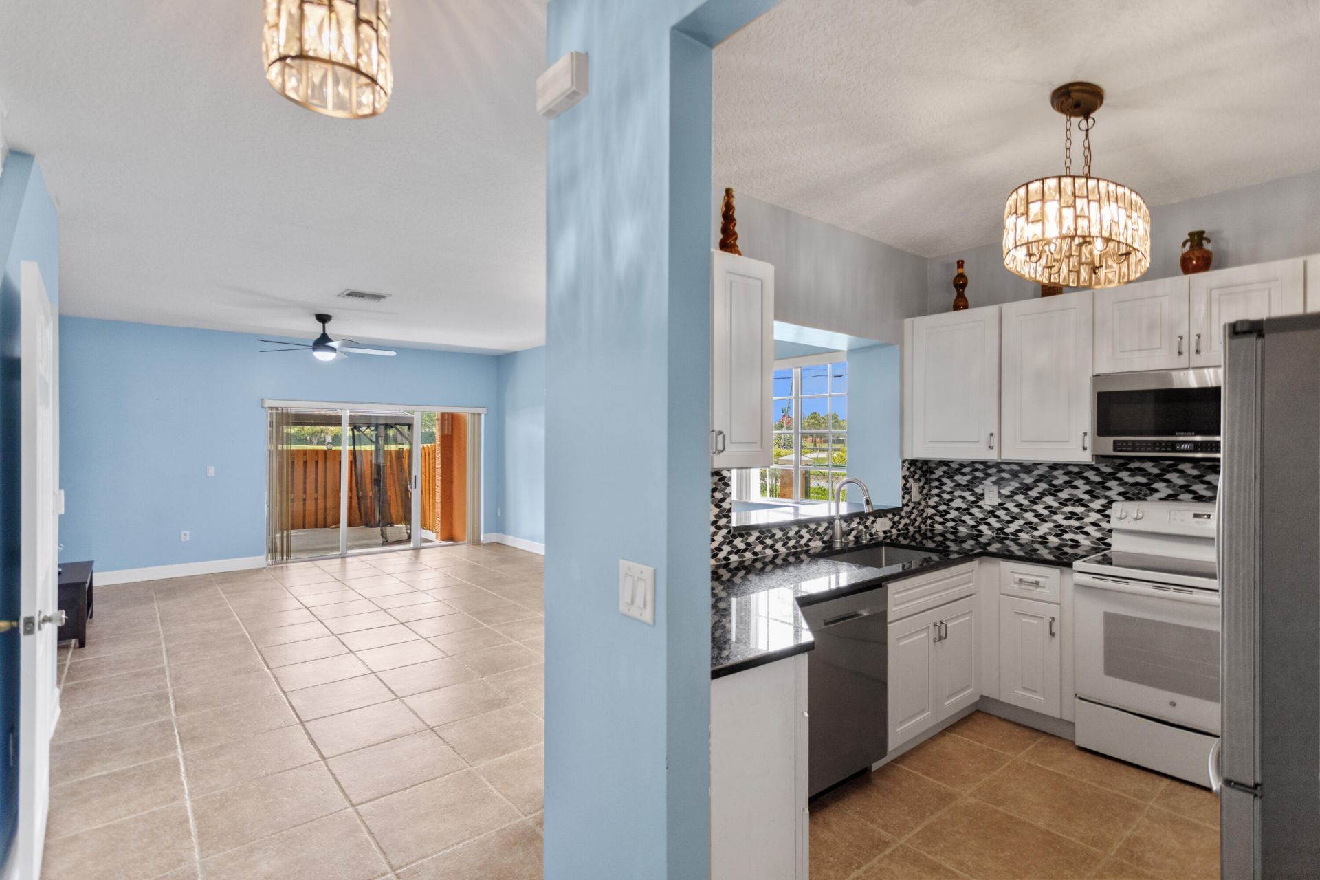 1216 NW 100th Avenue, Pembroke Pines, FL 33024 Photo