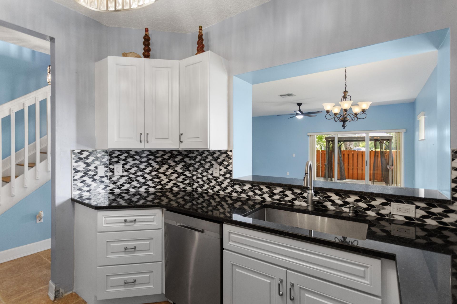 1216 NW 100th Avenue, Pembroke Pines, FL 33024 Photo