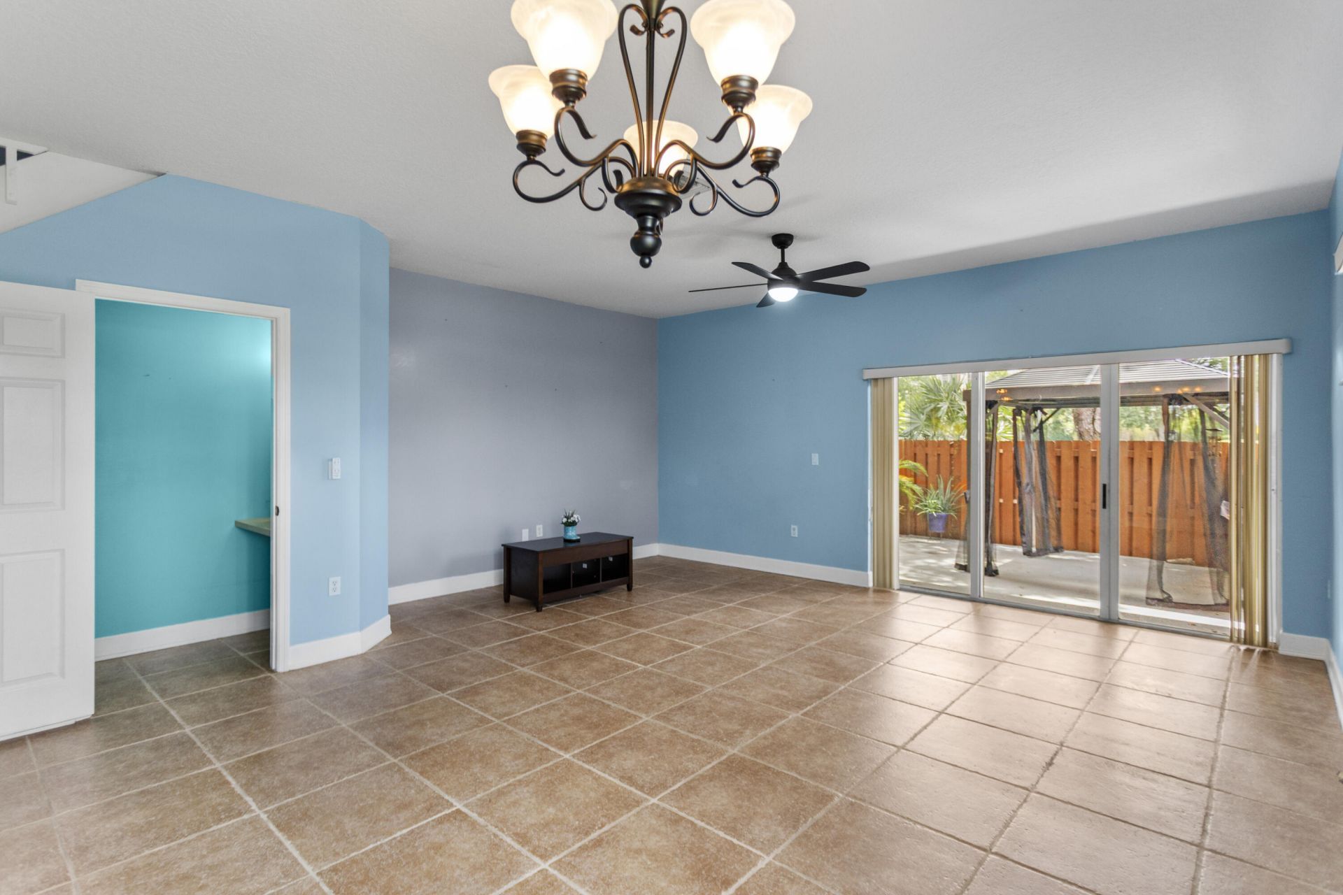 1216 NW 100th Avenue, Pembroke Pines, FL 33024 Photo