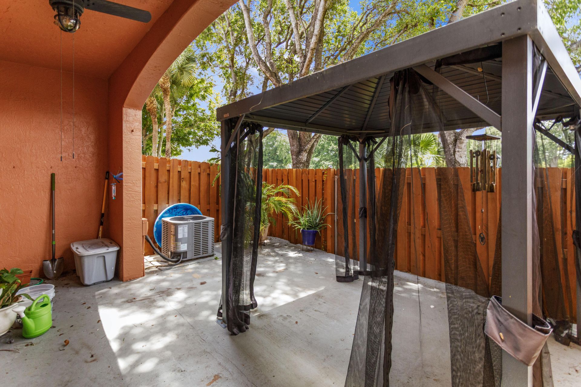 1216 NW 100th Avenue, Pembroke Pines, FL 33024 Photo