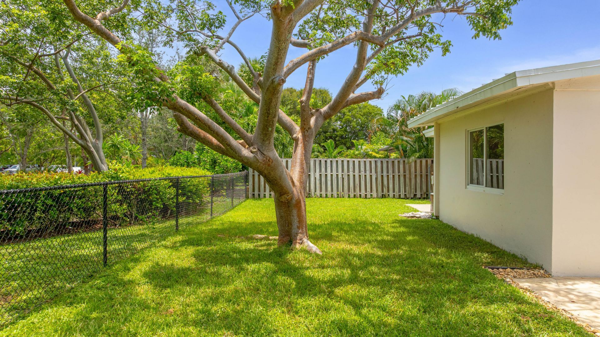 2870 NE 18th Street, Pompano Beach, FL 33062 Photo