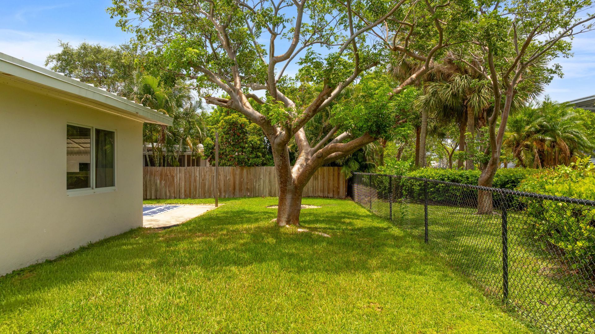 2870 NE 18th Street, Pompano Beach, FL 33062 Photo
