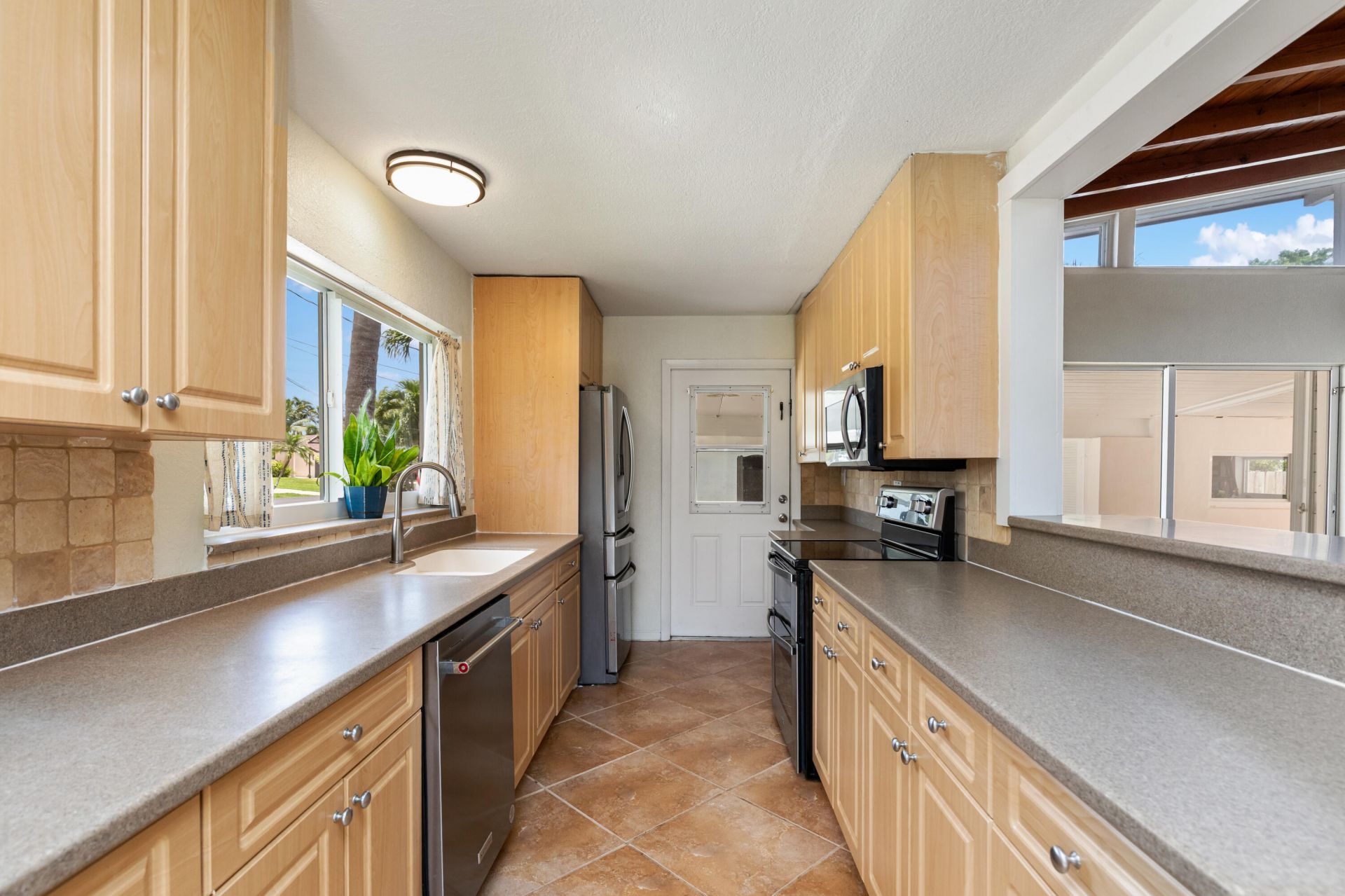 2870 NE 18th Street, Pompano Beach, FL 33062 Photo