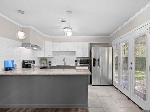 4092 Fleet Dr, Baton Rouge, LA 70809