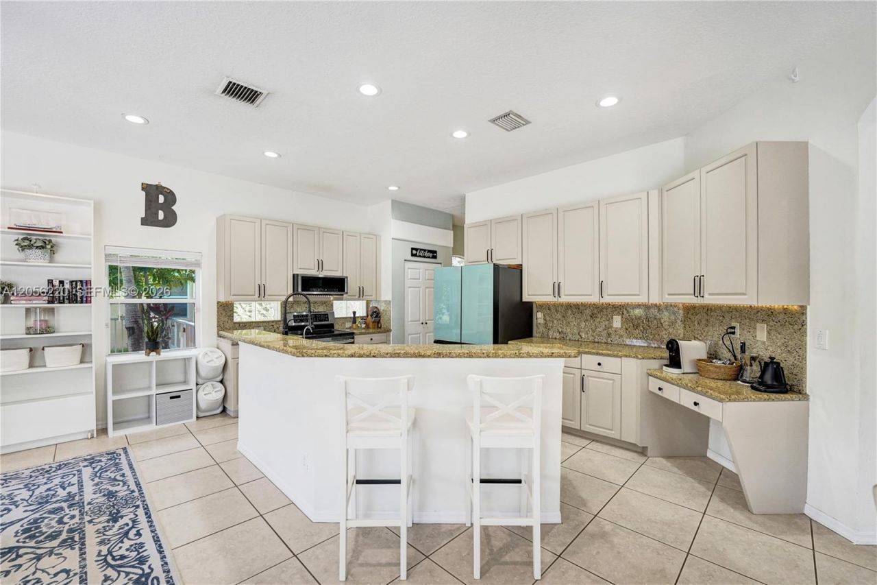 16428 NW 14th St , Pembroke Pines, FL 33028 Photo