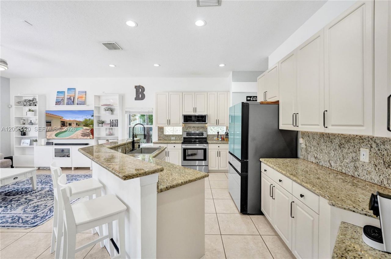 16428 NW 14th St , Pembroke Pines, FL 33028 Photo