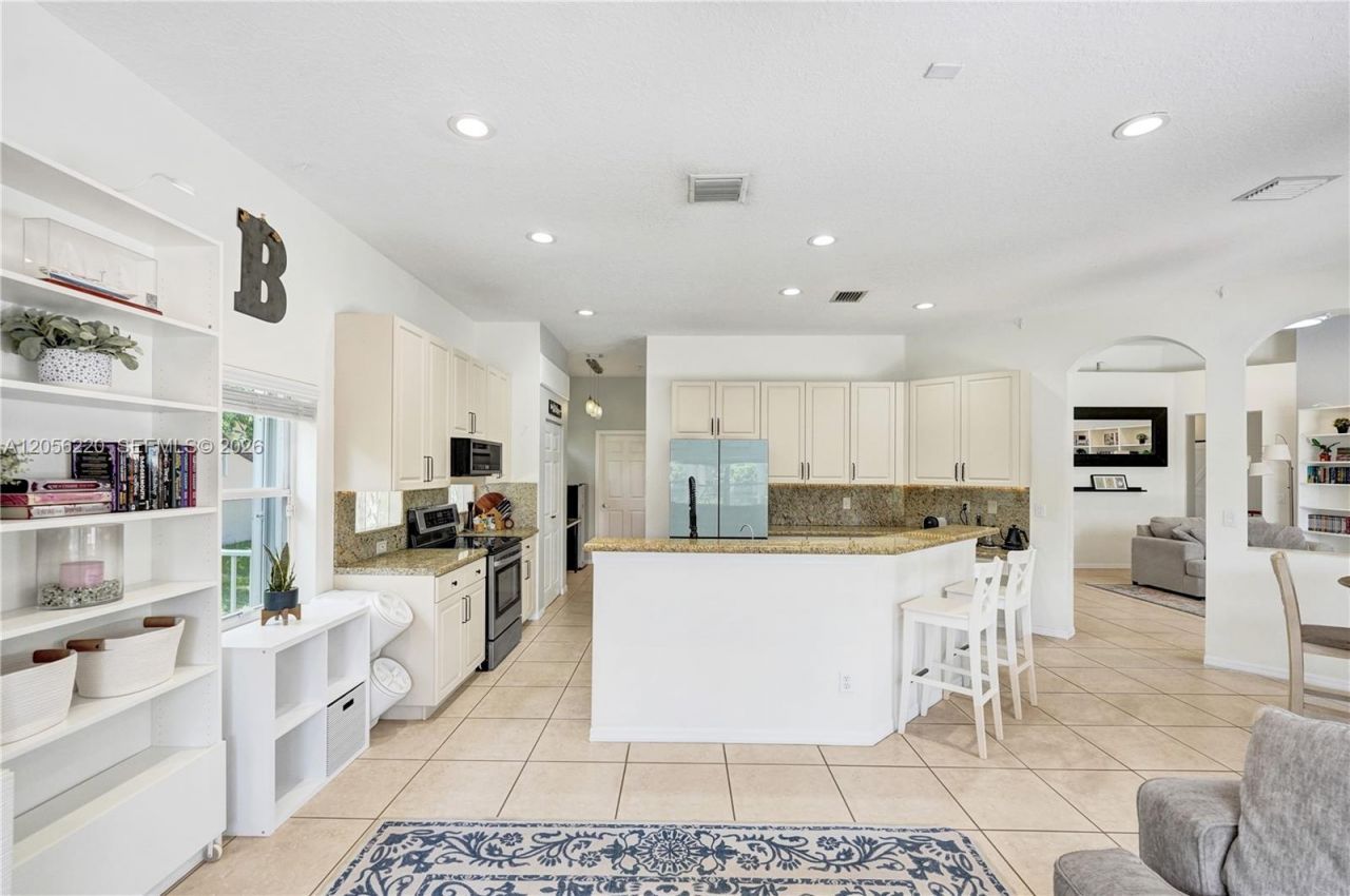 16428 NW 14th St , Pembroke Pines, FL 33028 Photo
