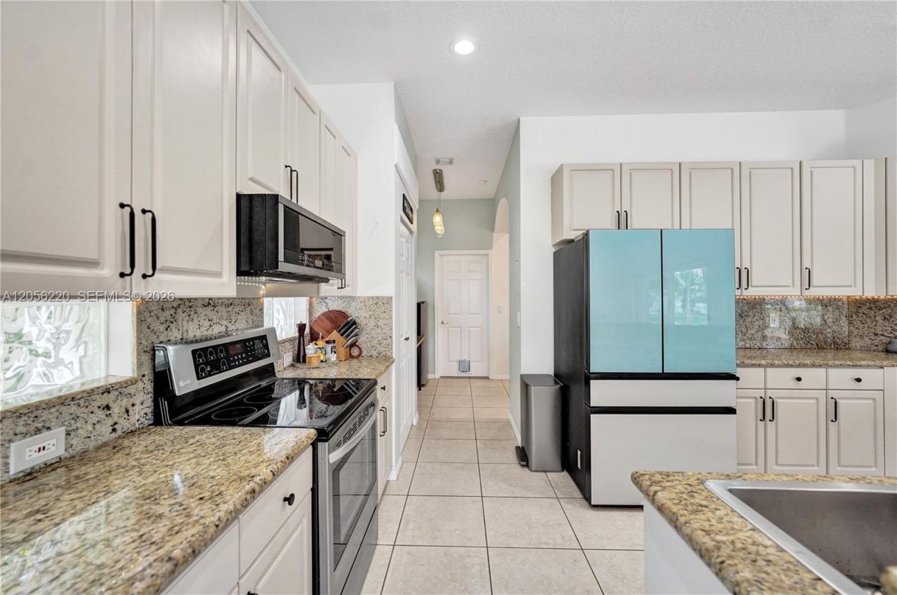 16428 NW 14th St , Pembroke Pines, FL 33028 Photo