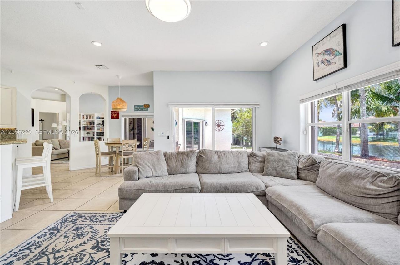 16428 NW 14th St , Pembroke Pines, FL 33028 Photo