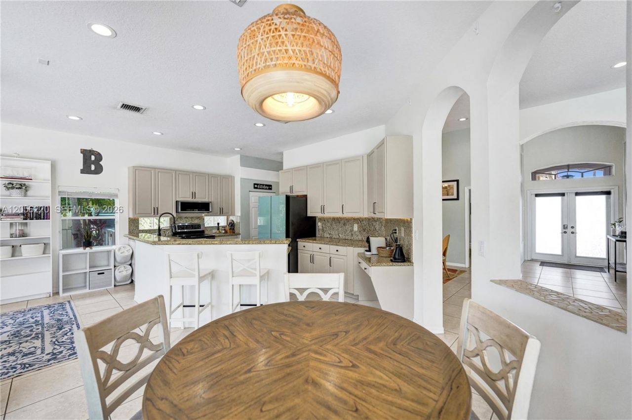 16428 NW 14th St , Pembroke Pines, FL 33028 Photo
