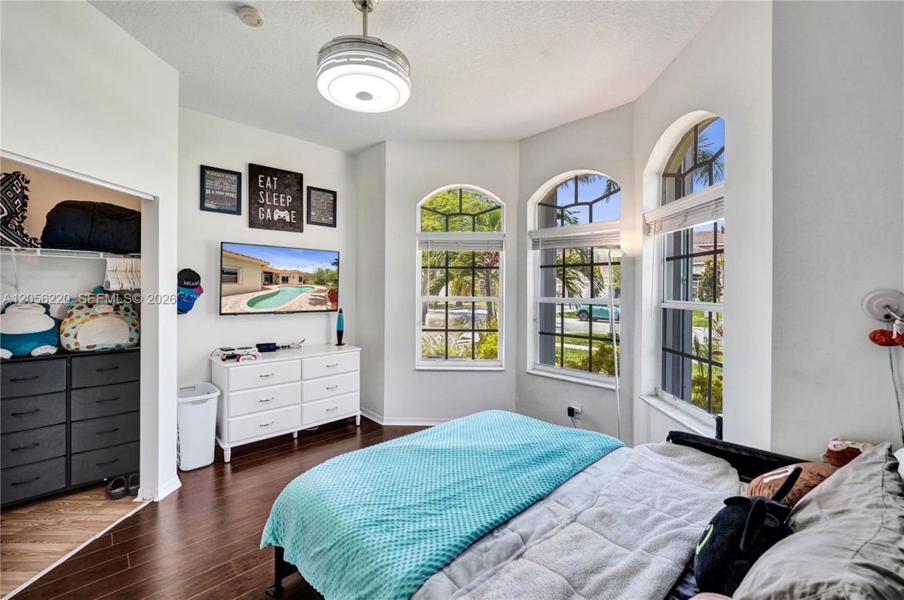 16428 NW 14th St , Pembroke Pines, FL 33028 Photo
