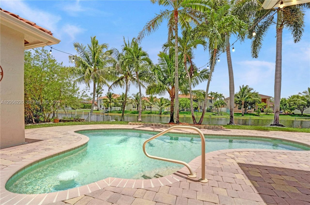 16428 NW 14th St , Pembroke Pines, FL 33028 Photo
