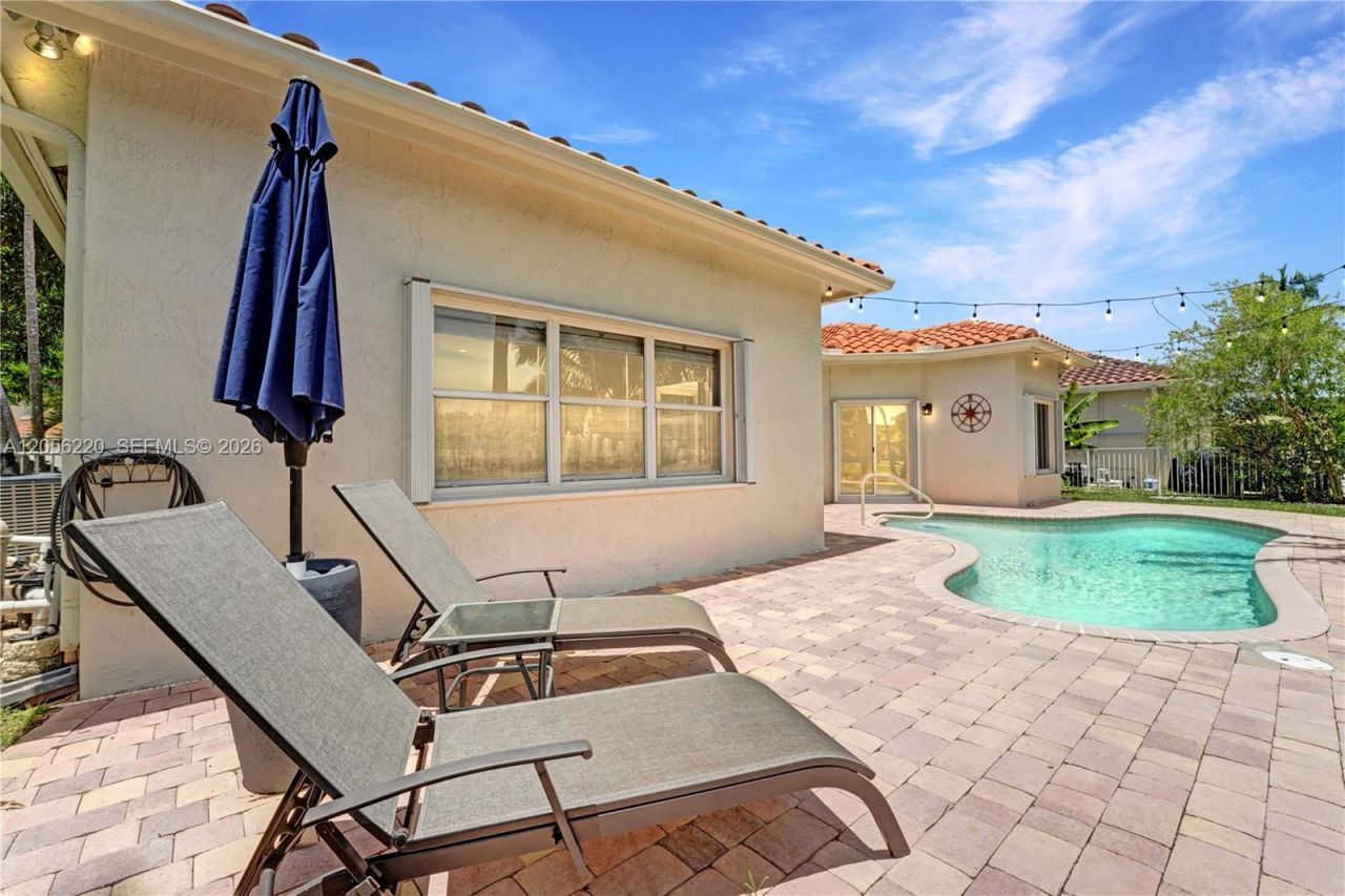 16428 NW 14th St , Pembroke Pines, FL 33028 Photo