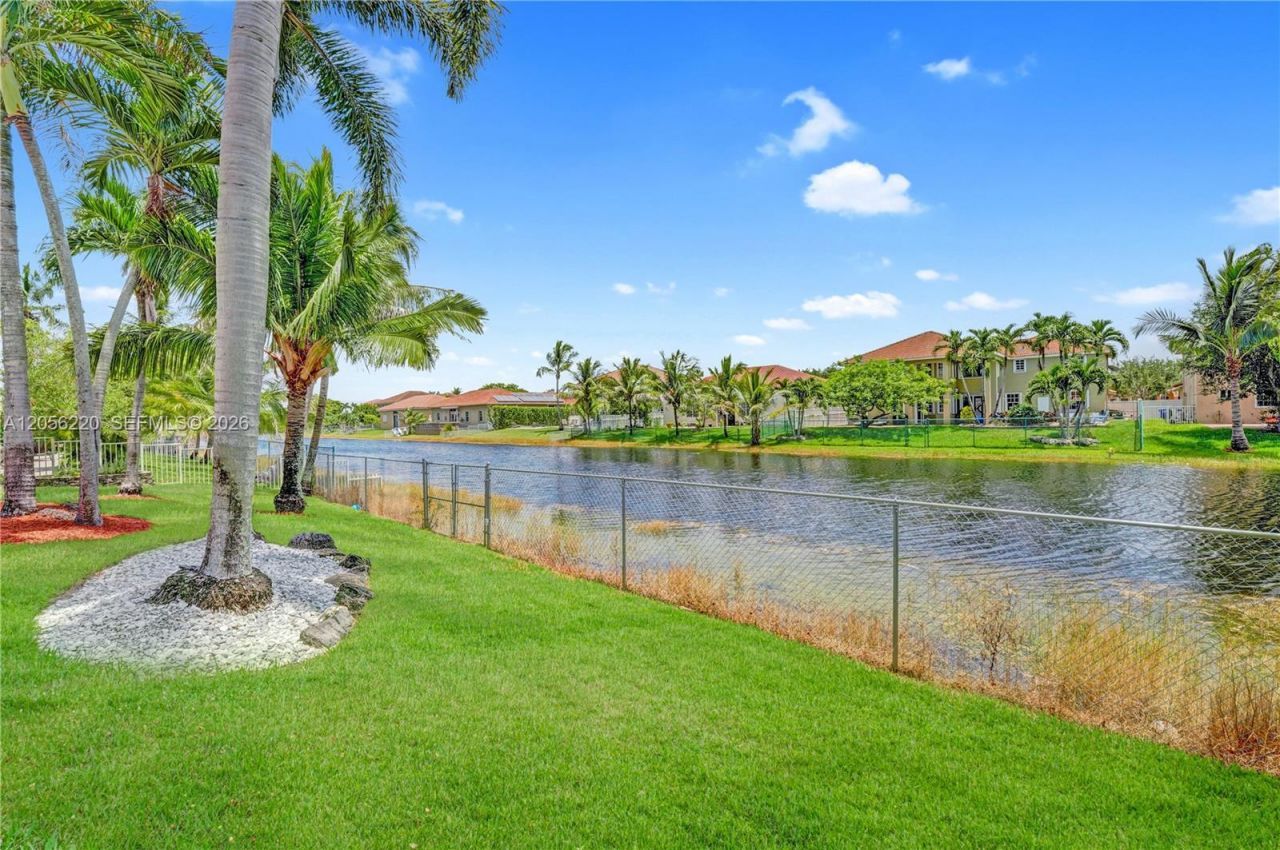 16428 NW 14th St , Pembroke Pines, FL 33028 Photo