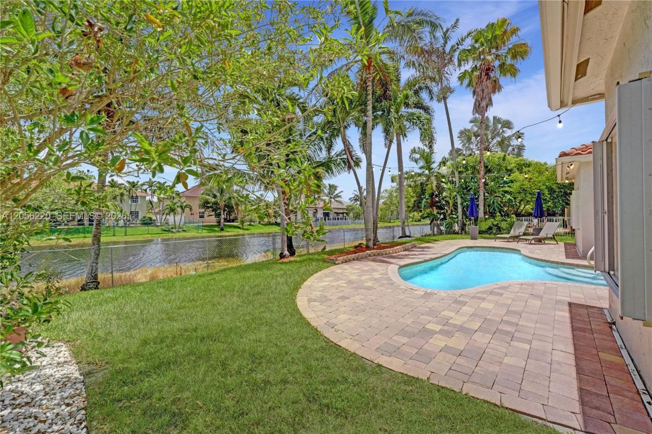 16428 NW 14th St , Pembroke Pines, FL 33028 Photo