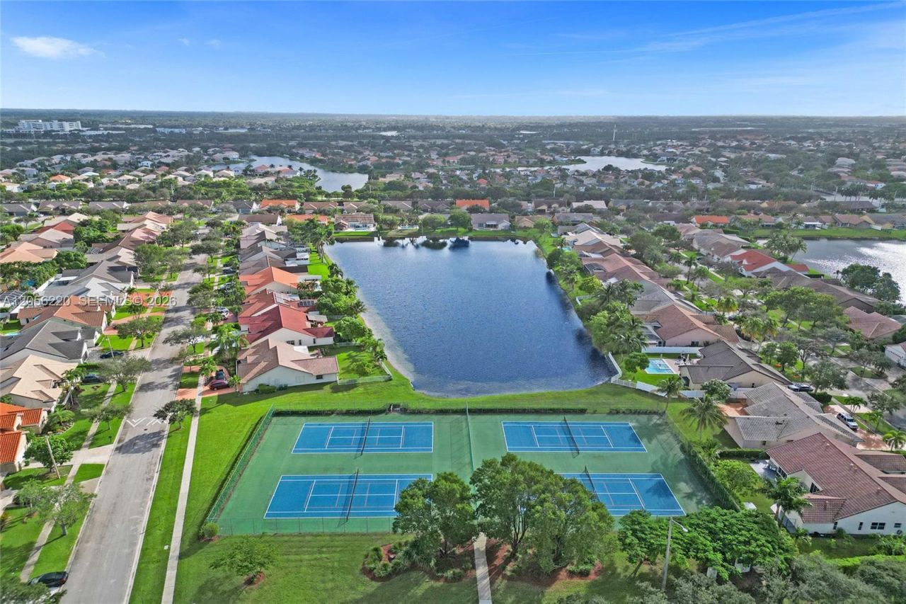 16428 NW 14th St , Pembroke Pines, FL 33028 Photo
