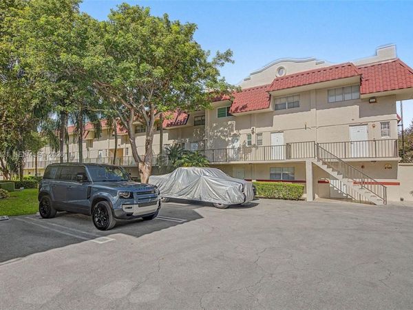 6709 N Kendall Dr , Unit 223, Pinecrest, FL 33156