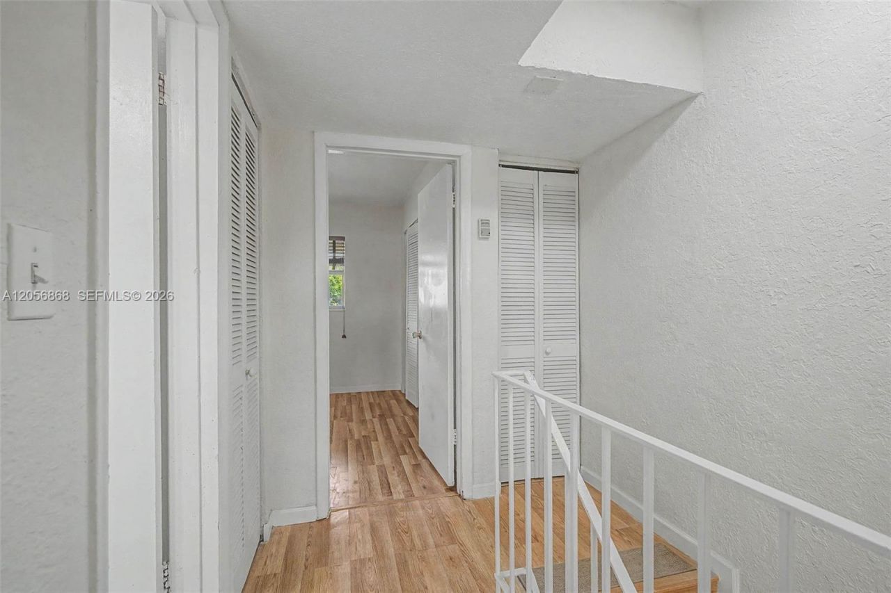 6709 N Kendall Dr, Unit 223, Pinecrest, FL 33156 Photo